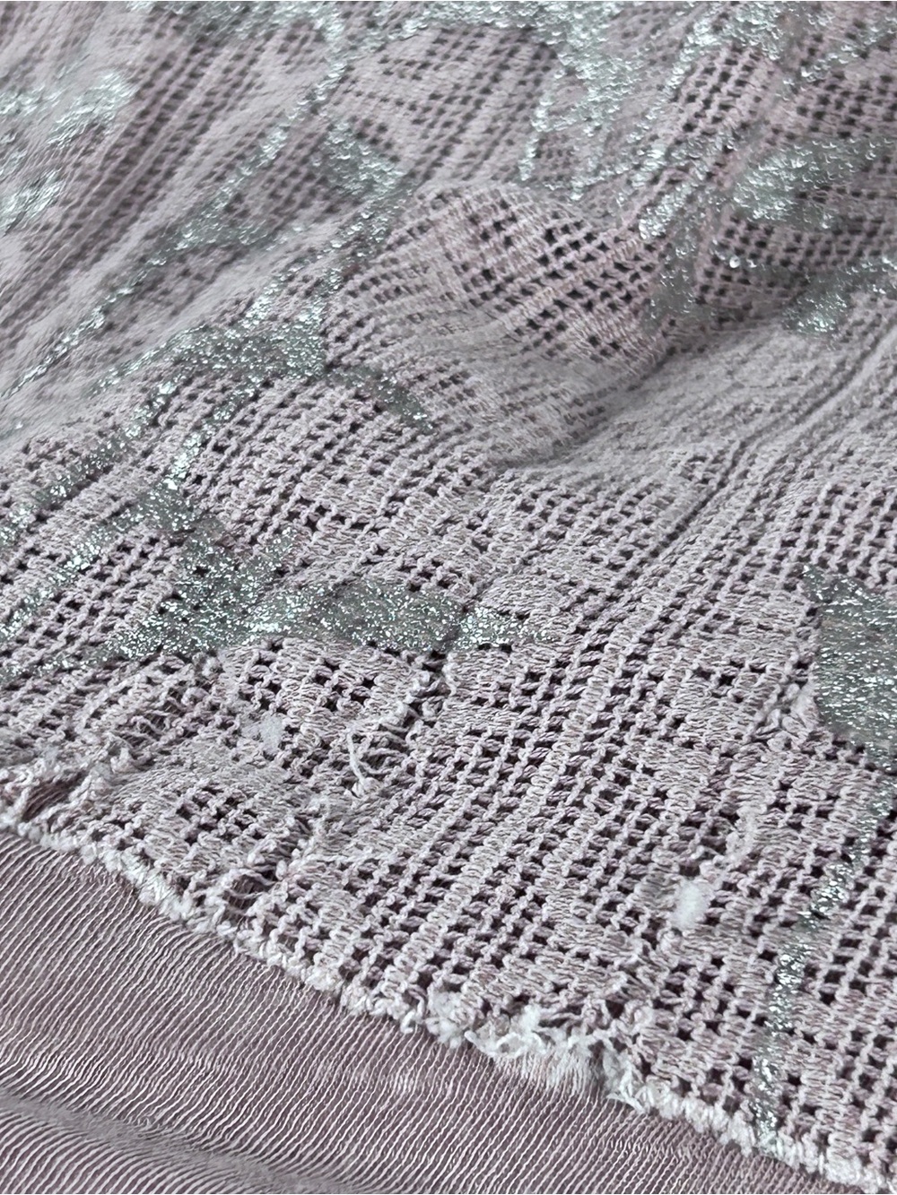 Lucky Brand Dusty Mauve Pink Silver Metallic Floral Lace Patch Tee Size 1X Plus - Picture 5 of 10